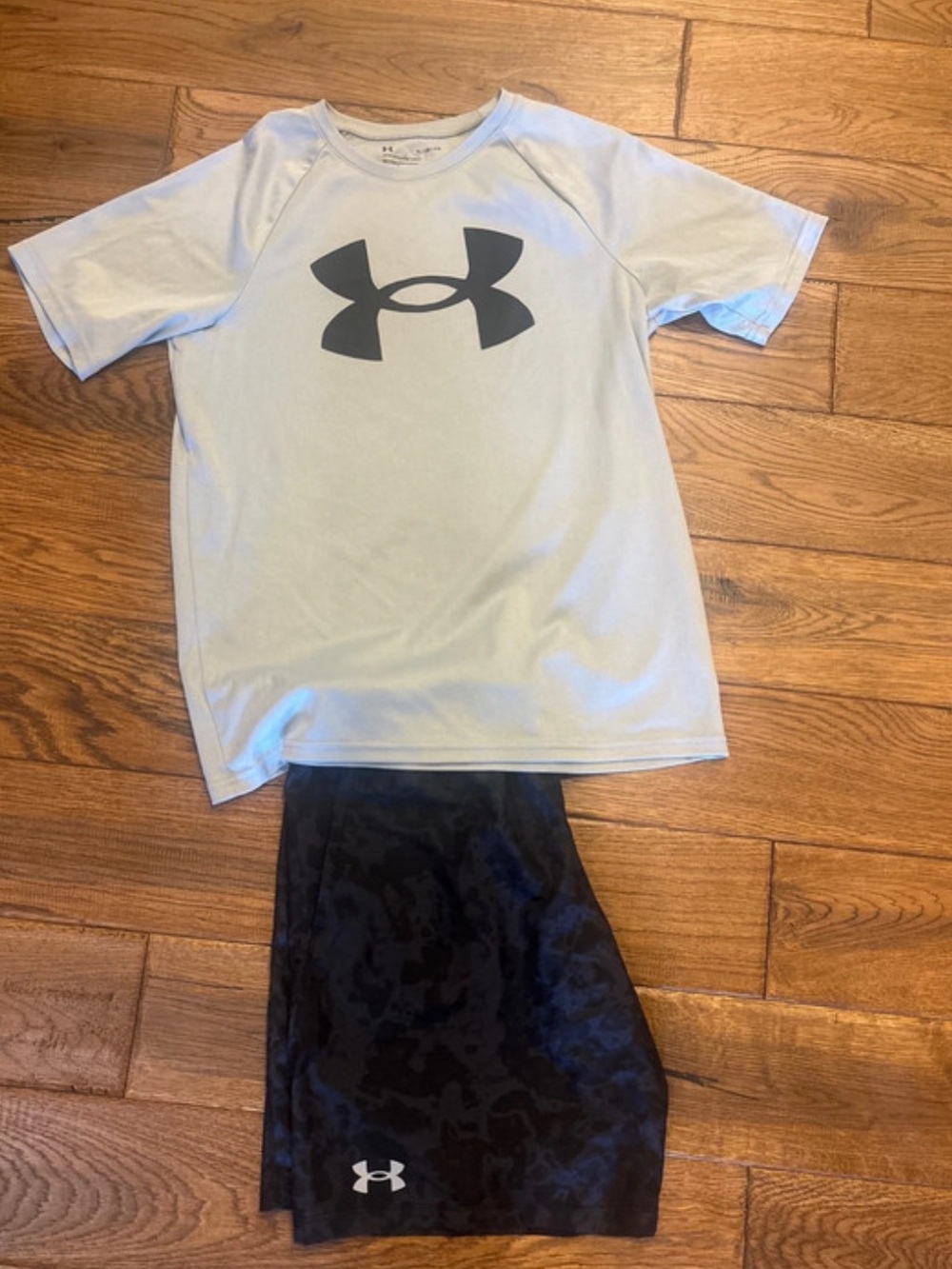 Boys Under Armour Light Gray Top with Black Camo Shorts